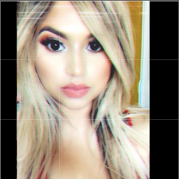 Meet your Posher, Joanna - Picture 1 of 1